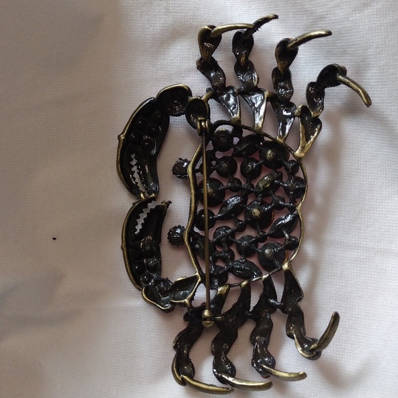 Pink large crab - Picture 4 of 4